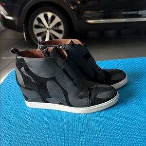 Paolo Black Camouflage Wedge Sneakers size 8 1/2